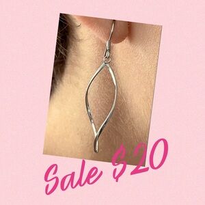 Adornia Drop Earrings- New-